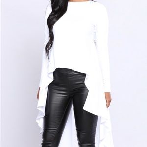 NWT Beautiful trendsetting top!!!❤️🔥